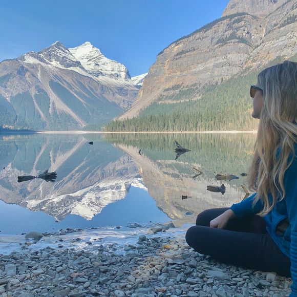 Meet your Posher, Laura - Picture 1 of 1